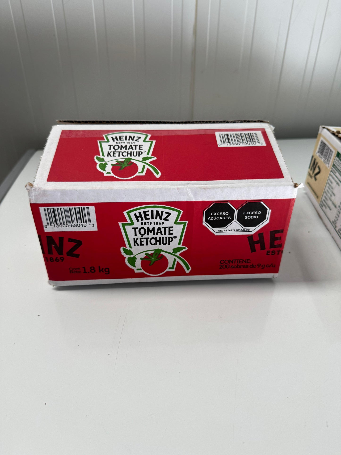 HEINZ CATSUP porcionados con 200 sobres